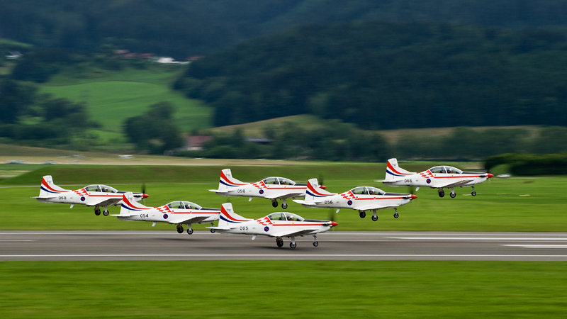 115_AirPower_Krila Oluje na Pilatus PC-9.jpg